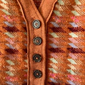 Free People Front cropped Sweater. Size Small